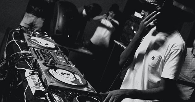 Membuka Lembaran Dokumenter tentang Sejarah DJ